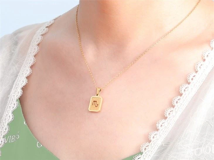 custom zodiac jewelry